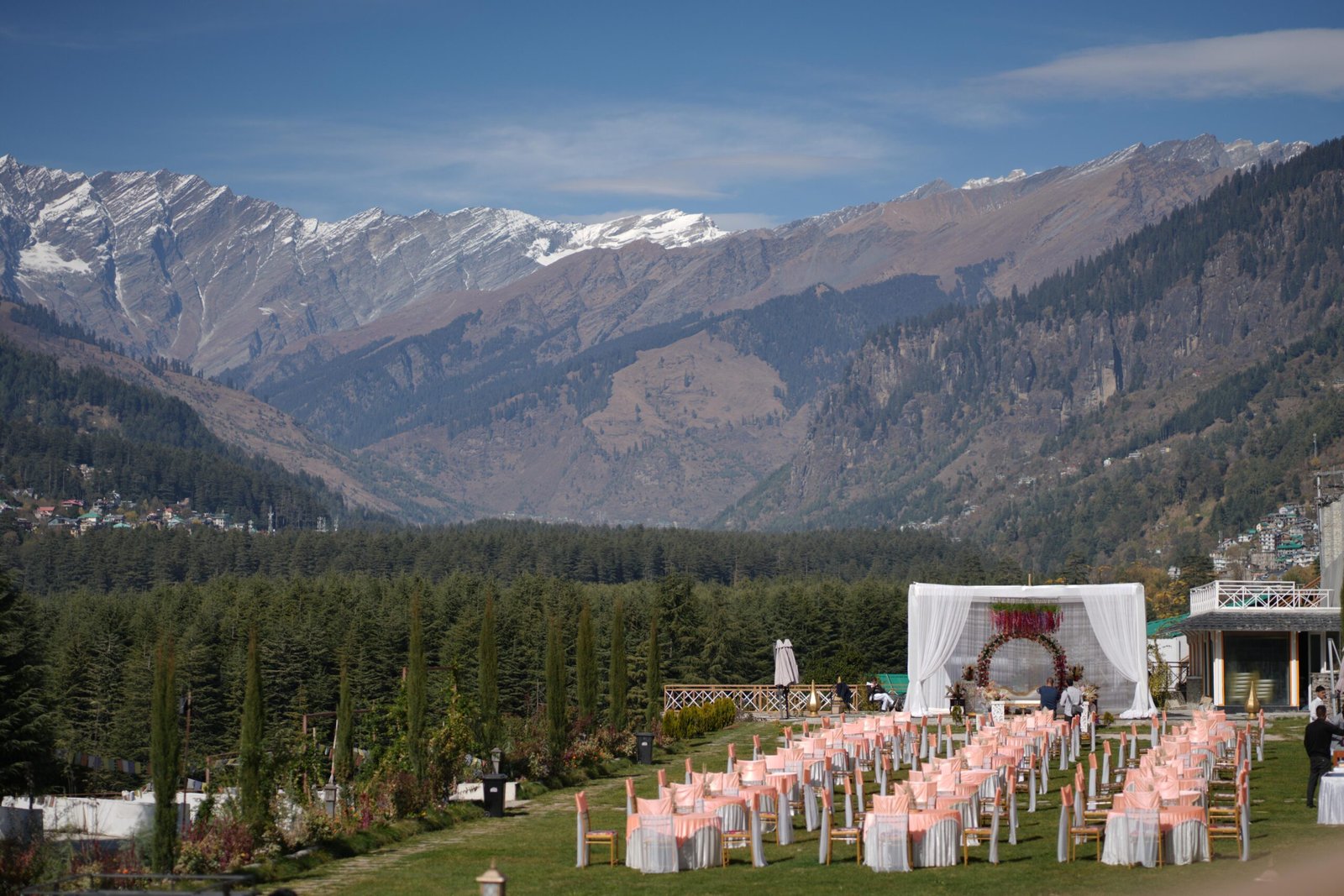 Why Manali Is Perfect for Couples Who Want a Wedding With a View | Vaidic Sutra